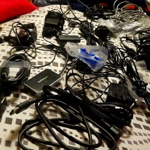 SALE HUGE ELECTRONIC LOT EVERYTHING IS EITHER NEW OR WORKS PERFECT  $500 VALUE